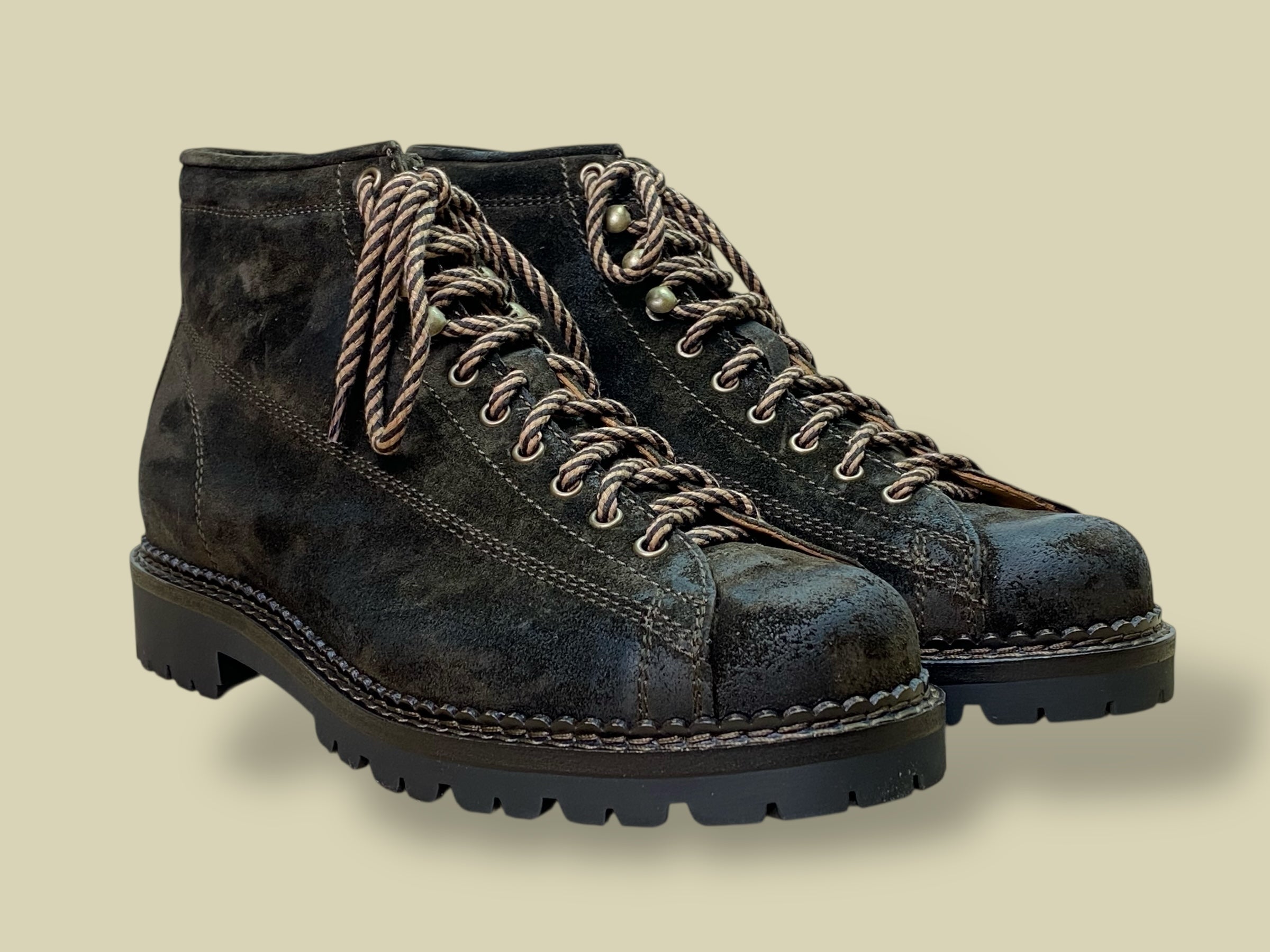 PARACADUTISTA DARK BROWN  WAXED SUEDE