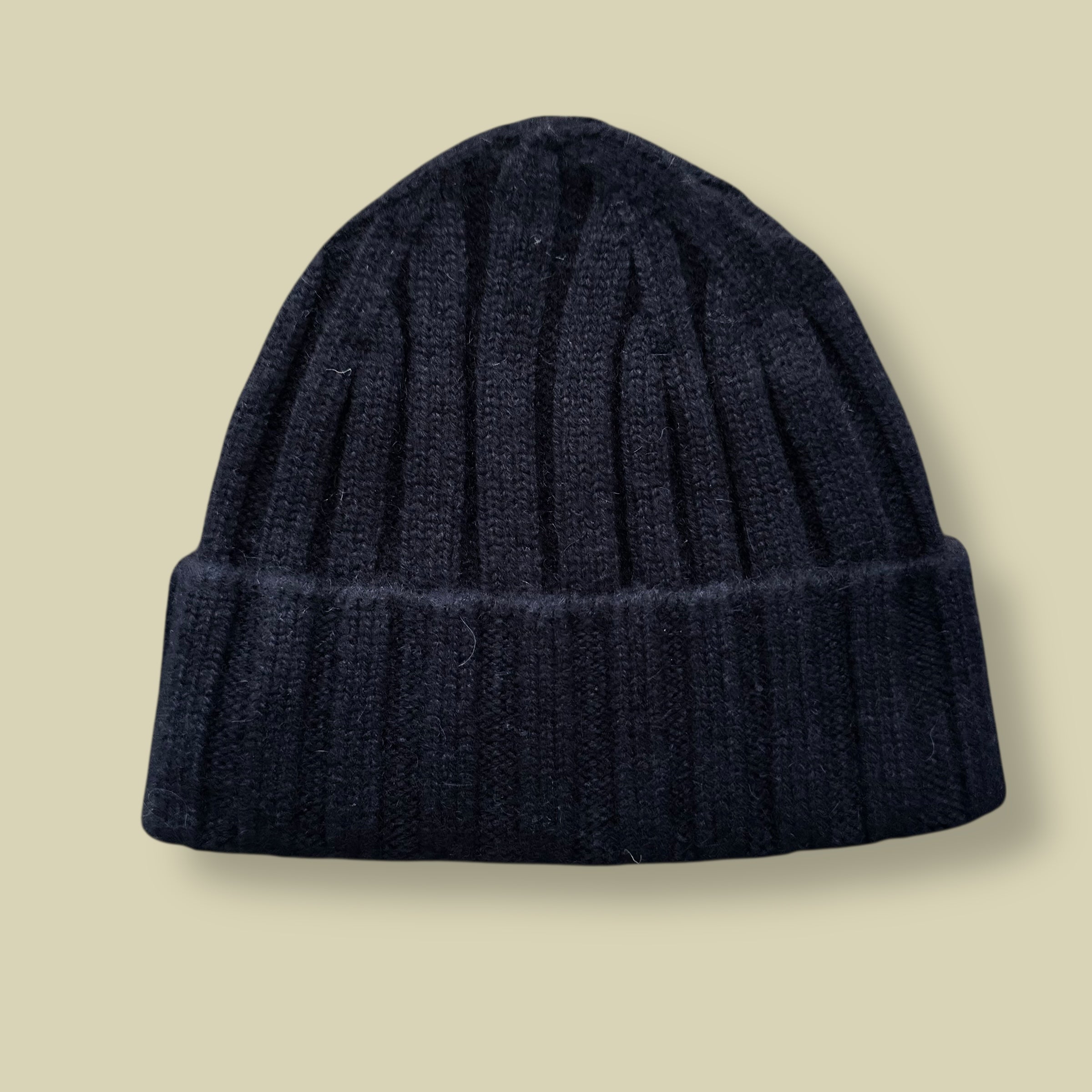 CASHMERE BEANIE NAVY (brand new)